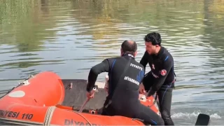 Piknik yaparken mahsur kalan 2 ki�iyi itfaiye kurtard�