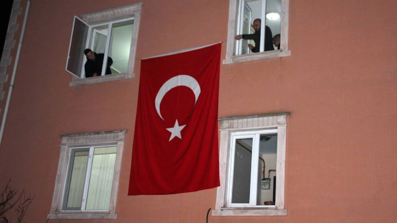Piyade Uzman Onbaşı İsmail Yazıcı'nın şehadet haberi Zonguldak'taki ailesine verildi