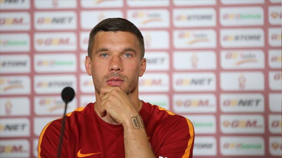 Podolski'den konteynerler i�in 2 milyon lira ba���