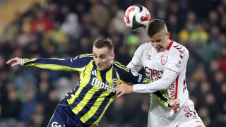 Protokol tribününde 'küfür' gerilimi