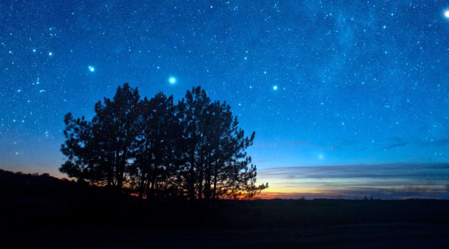 �Rahmet kap�lar�n muhta�lara a��kt�r�