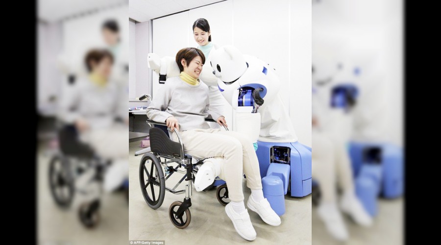 Robot refakat�iler geliyor