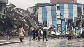 Sanık avukatları duruşma salonunu terk etti