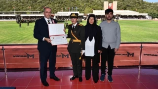 Şehit Ömer Halisdemir'in kızı teğmen oldu