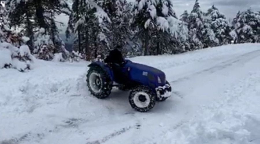 Sevincinden trakt�r ile 'drift' yapt�