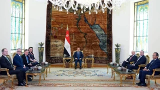 Sisi'den İngiliz heyete: Gazze'deki durum ateşkesin ertelenmesini kaldıramaz