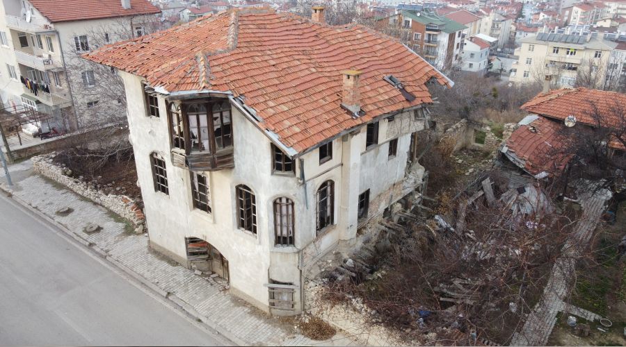 S�leyman Efendi Kona�� kurtar�l�yor