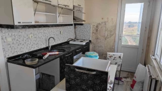 Sultangazi'de çilingir yardımıyla evine giren daire sahibine kiracı şoku