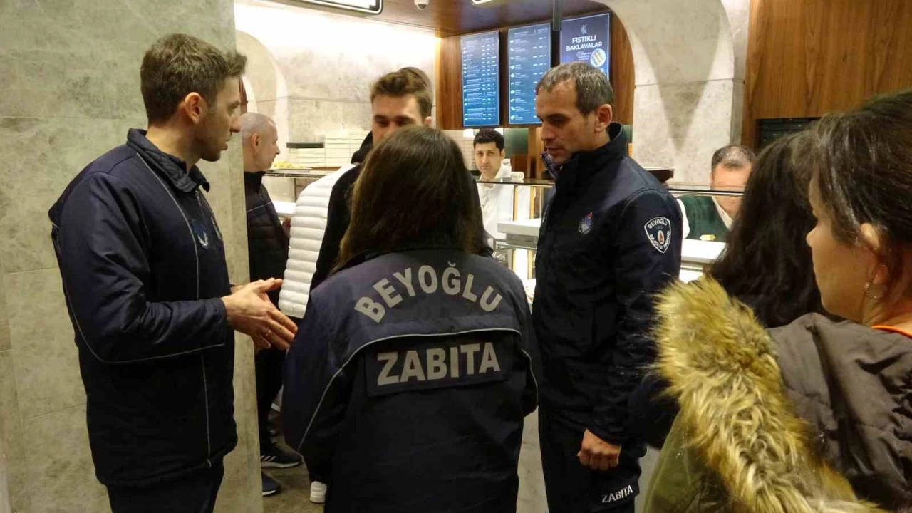 Taksim'de y�lba�� �ncesi denetimler s�kla�t�