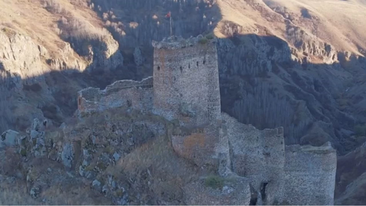 Tarihi eytan Kalesi havadan grntlendi