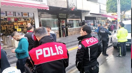 Tavanını delip 18 kilo altını çaldılar