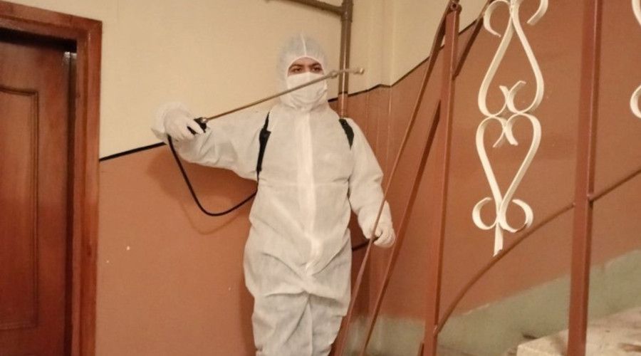 Testi pozitif çıkan vatandaşların apartmanları dezenfekte ediliyor