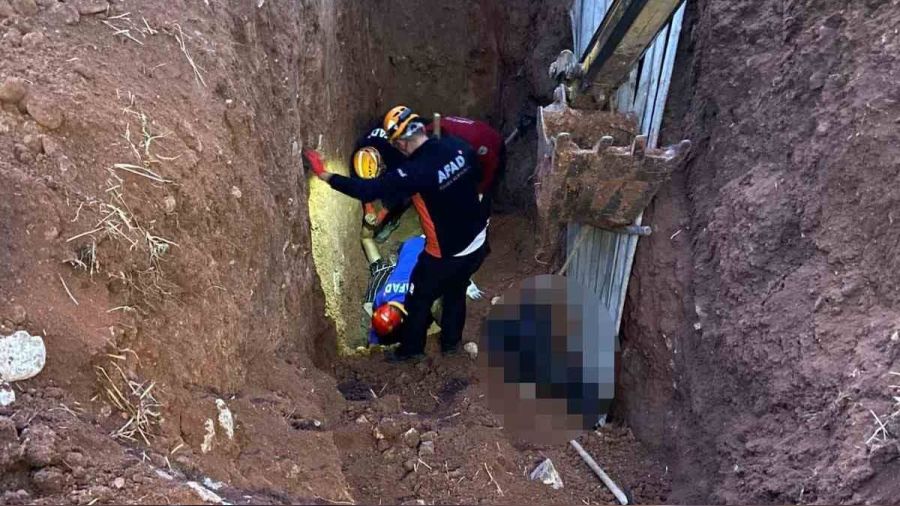 Toprak y���n�n alt�nda kalarak can verdi