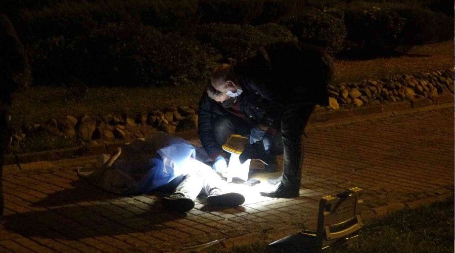 Trabzon'da gen� bir k�z k�pr�den atlayarak intihar etti