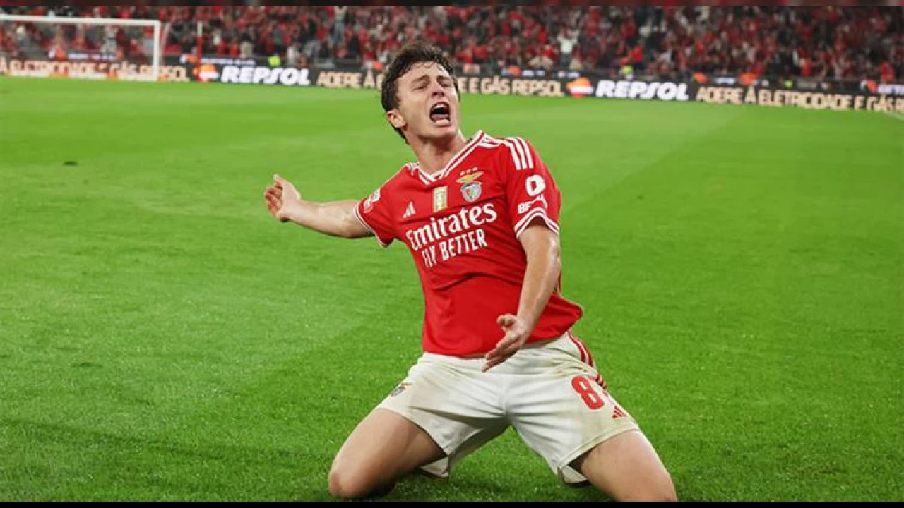 United gelecek sezonun planlar�n� yap�yor