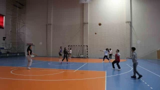 Uzman, iskelet sistemini ayakta tutan kaslar iin spor yaplmasn nerdi