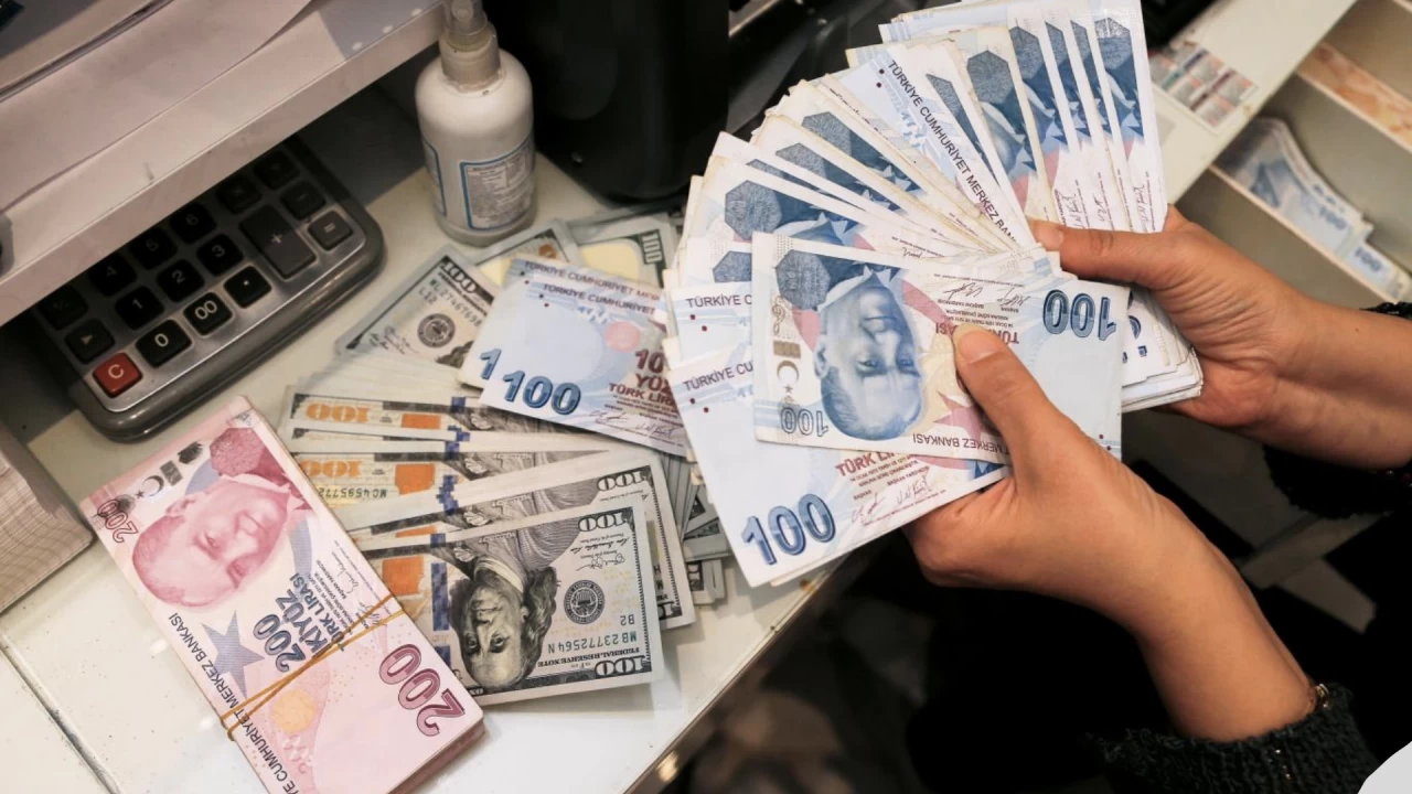 Yeni asgari �cret cebe girmeden eriyecek! Maa� art���n�n belli olmas�yla beraber bir�ok �r�nde etiketler de�i�tirilmeye ba�land� bile 