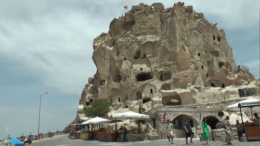 2 bin yıllık gökdelene ziyaretçi akını