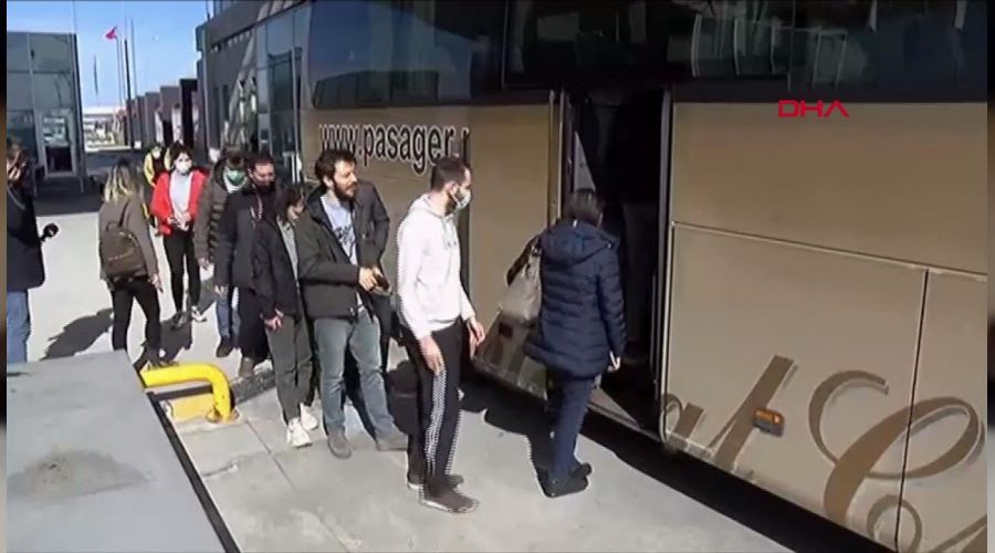 2 tahliye otobüsü Bulgaristan'da yoldan çıktı