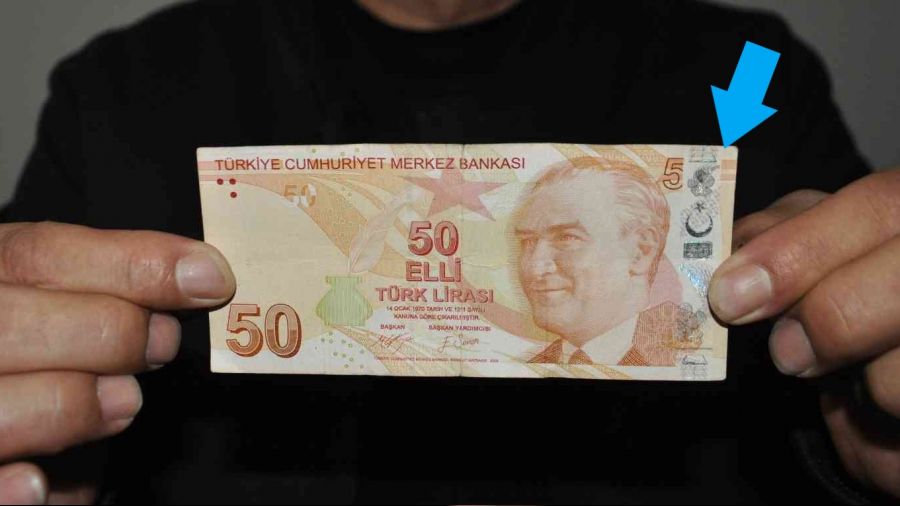 50 lirada sıfır olmadığını parasını sayarken fark etti