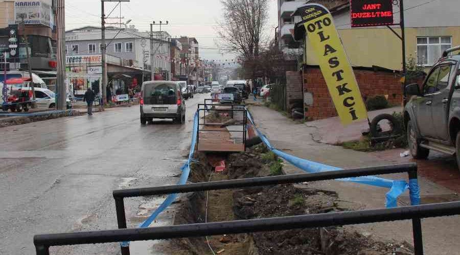 9 aydır bitmeyen proje esnafı isyan ettirdi