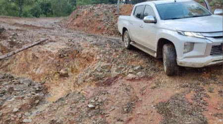 Adana'da şiddetli sağanak heyelana sebep oldu