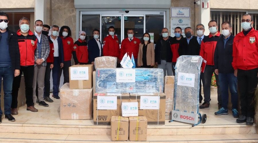 Akut Fethiye'ye 100 bin TL'lik ekipman deste�i