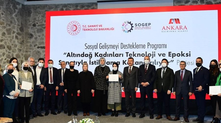 Altındağlı 240 kadın, epoksi sanatıyla istihdama kazandırıldı