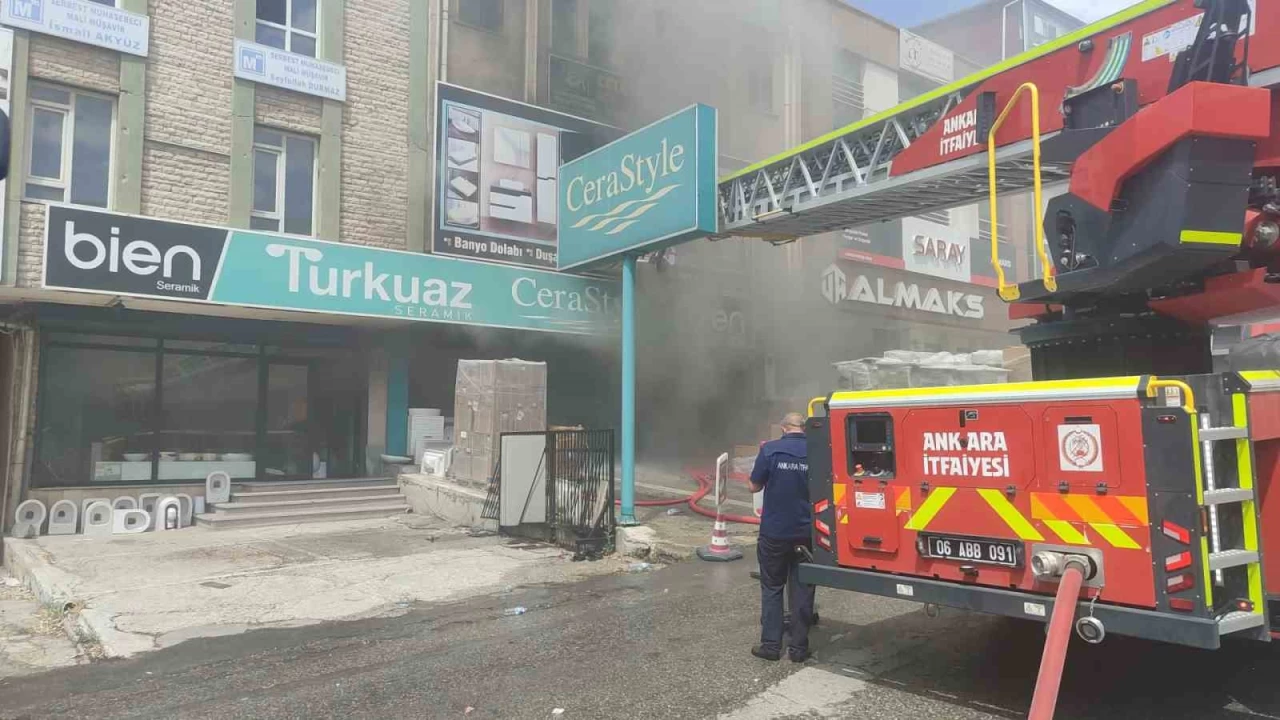 Ankara'da Siteler Sanayi b�lgesinde yang�n