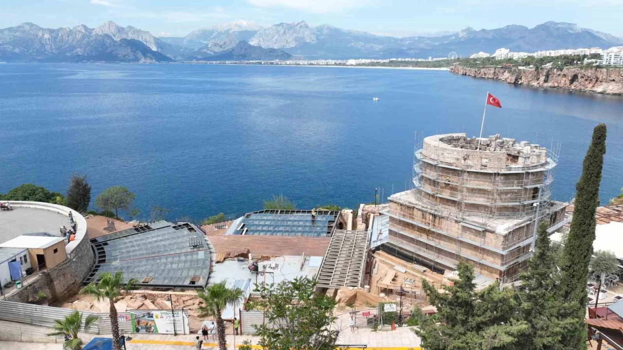 Antalya'da 800 metre uzunluunda stunlu cadde kefedildi