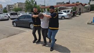 Arkadaşının 12 yaşındaki çocuğuna yankesicilik yaptırdı