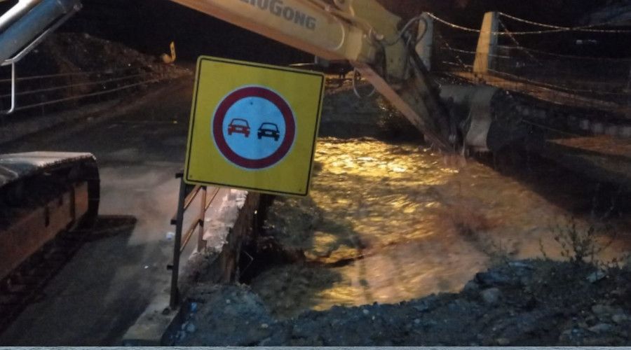 Artvin'de iddetli ya nedeniyle su basknlar meydana geldi