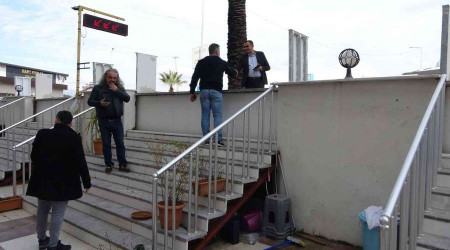 Asansörlü utanç duvarı