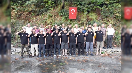 Asker arkadaşları 30 yıldır buluşuyor