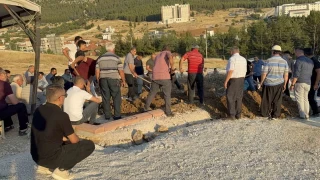 Baba-oğul toprağa verildi