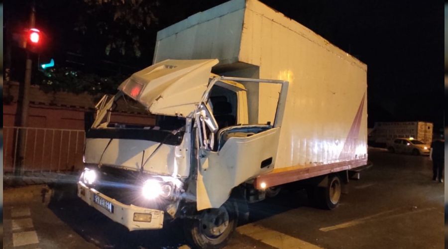 Bah�elievler'de zincirleme trafik kazas�