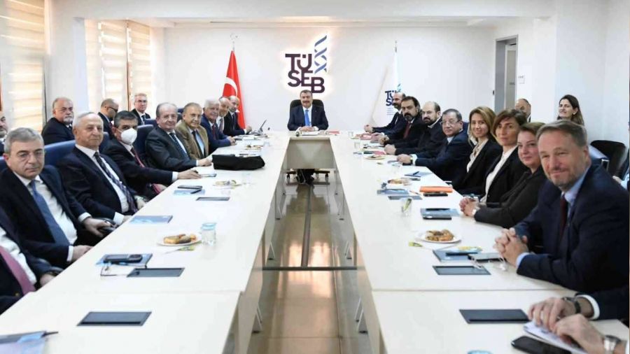 Bakan Koca, ilaç sektörü temsilcileriyle buluştu