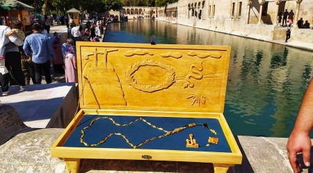 Balıklıgöl hikayesini tespihe nakşetti
