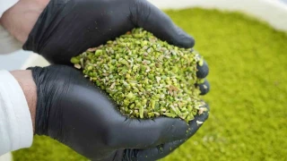 Bayram �ncesi Gaziantep'te baklava mesaisi