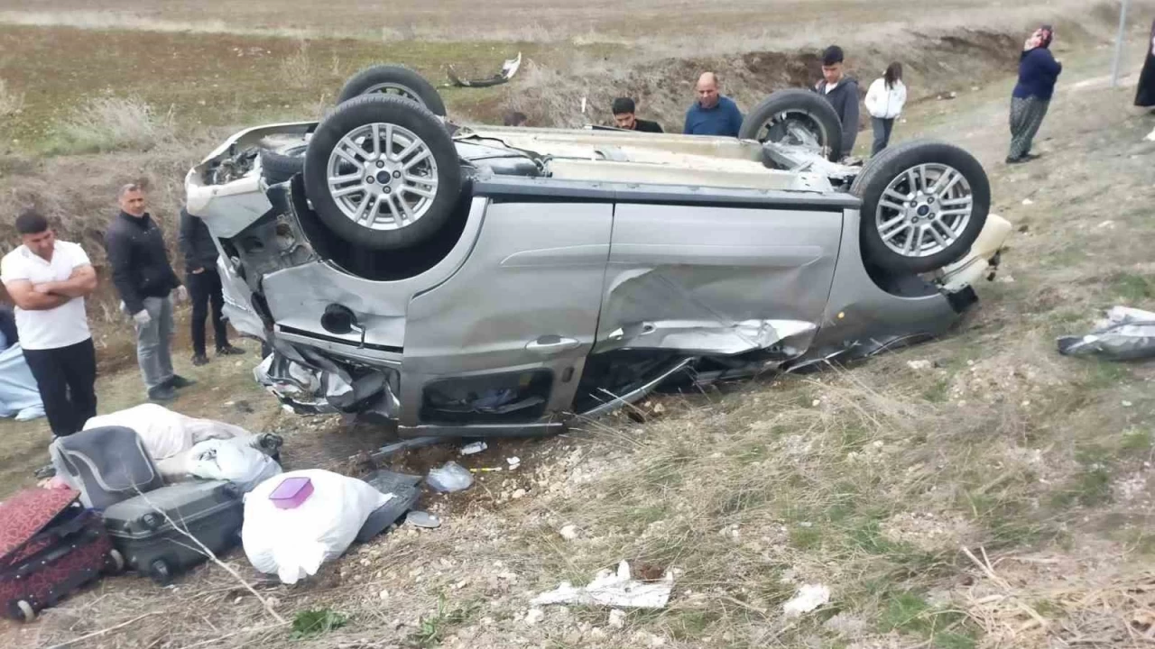 Bayram tatili yolunda kaza: 5 yaral�