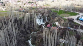 Bol ya���lar S�z�r �elalesini co�turdu