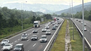 Bolu geçişinde bayram trafiği arttı