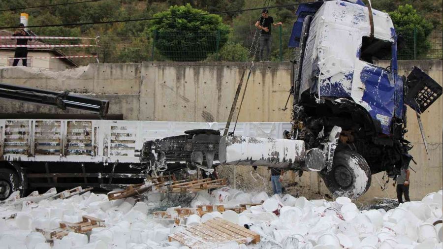 Boya ykl tr yoldan utu, vatanda deprem sand