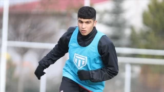 Brentford'da Yunus Emre heyecanı