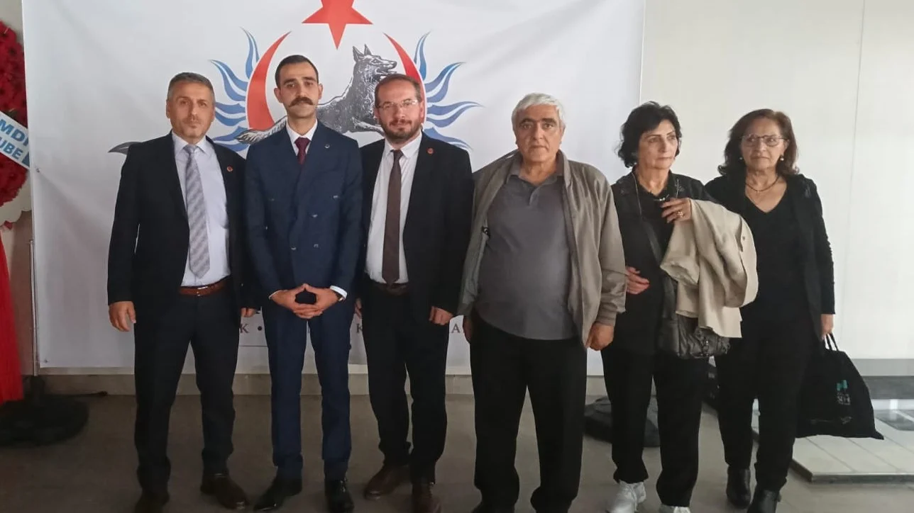 BTP �zmir �l Ba�kanl��� Uygar T�rk Derne�i Kurultay�na kat�ld�