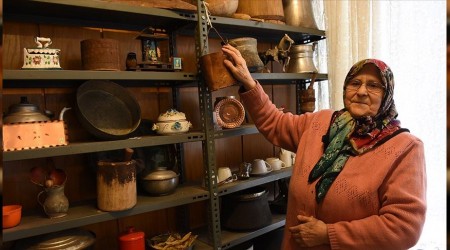 Buram buram tarih kokuyor