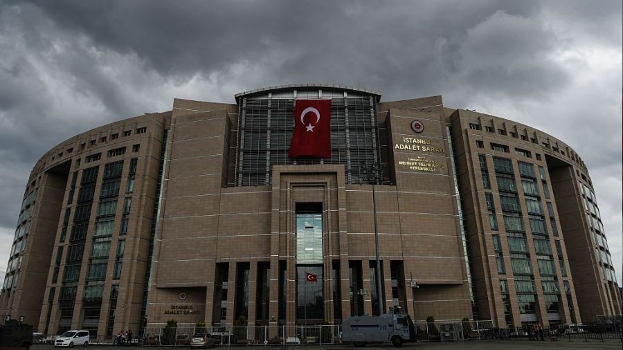 Çağlayan Adliyesi'nde intihar girişimi