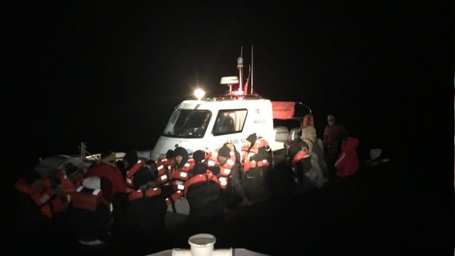 �anakkale'nin Ayvac�k il�esi g��men otogar� gibi