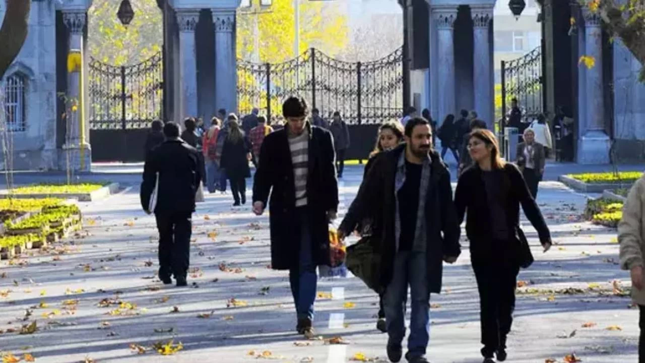 CHP'li Grer, isiz nfusun te birinin niversite mezunlarndan olutuunu aklad