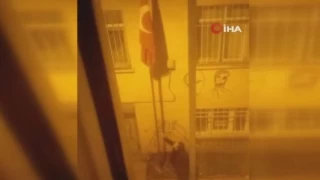 Cihangir’deki bayrak indirme tartışması kamerada: Kurban olasın o bayrağa, 10 tane şehidimiz var